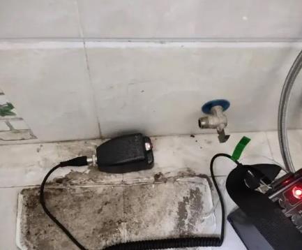 灵丘屋顶漏水维修公司分享下卫生间漏水的危害及解决方法